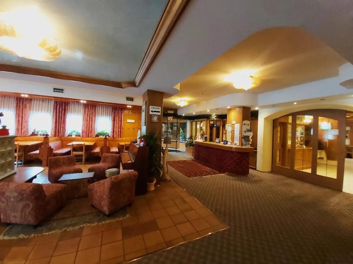 Hotel Albergo Scoiattolo Falcade