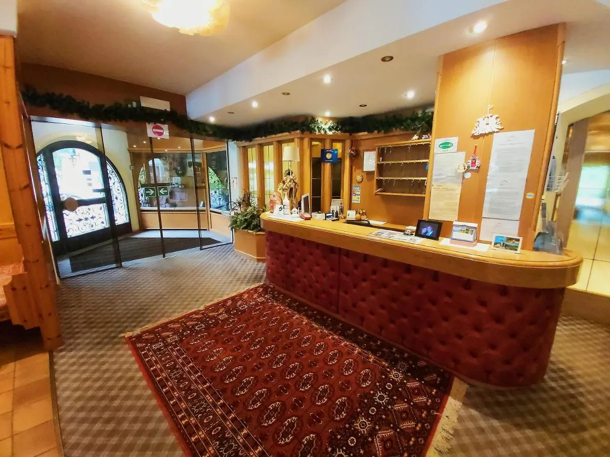 Albergo Scoiattolo Falcade Hotel