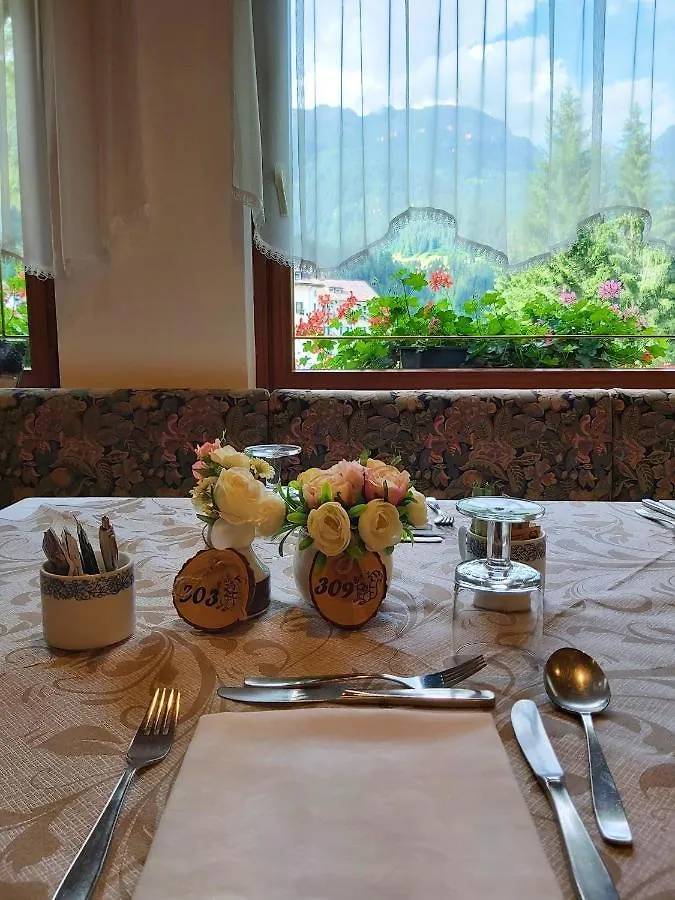 Albergo Scoiattolo Falcade Italien