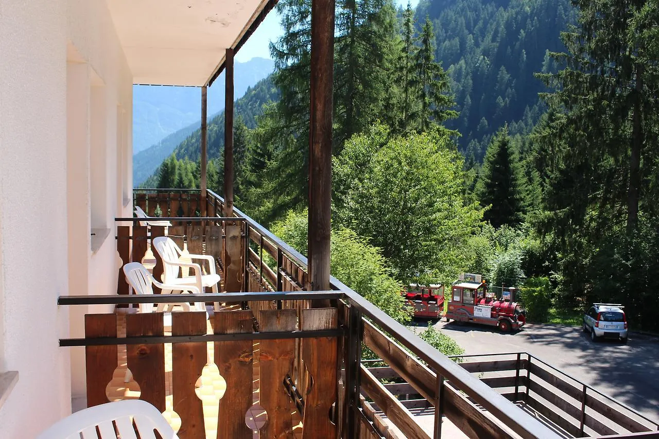 Albergo Scoiattolo Falcade Hotel